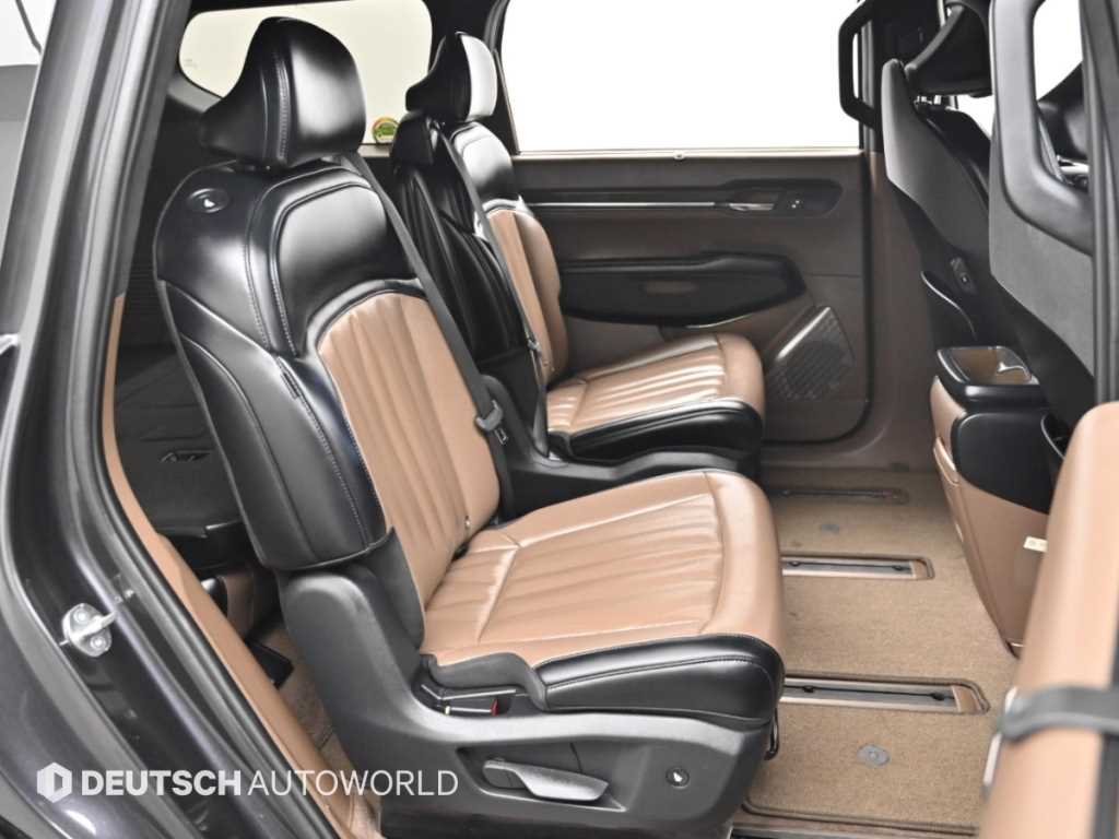 Kia EV9 — photo 12