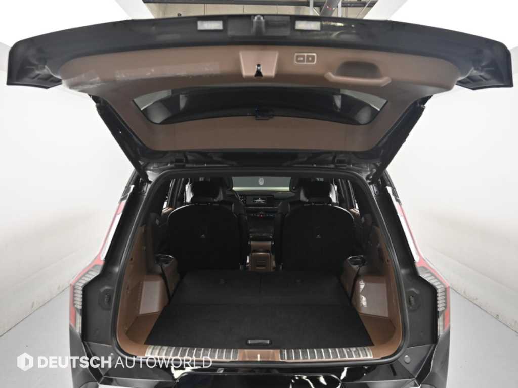 Kia EV9 — photo 19