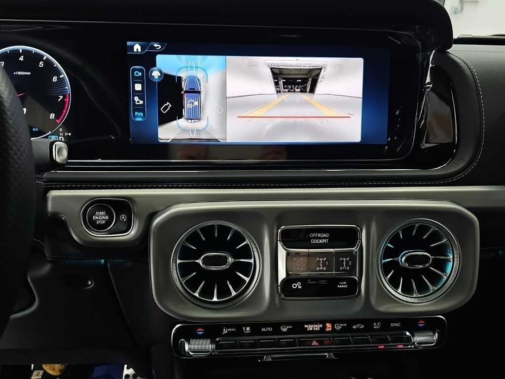 Mercedes-Benz G-Class — photo 10