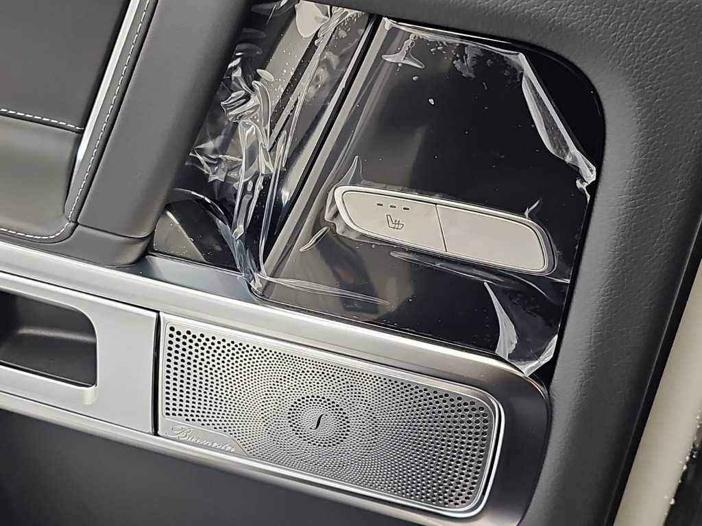 Mercedes-Benz G-Class — photo 14