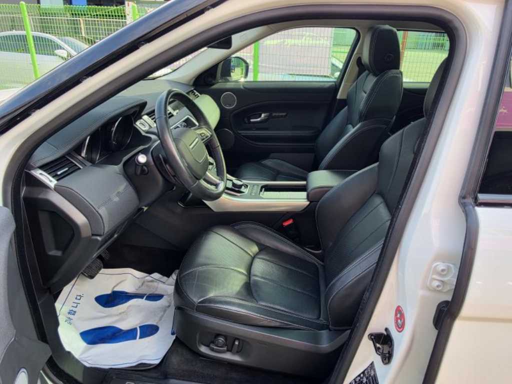 Land Rover Range Rover Evoque — photo 05