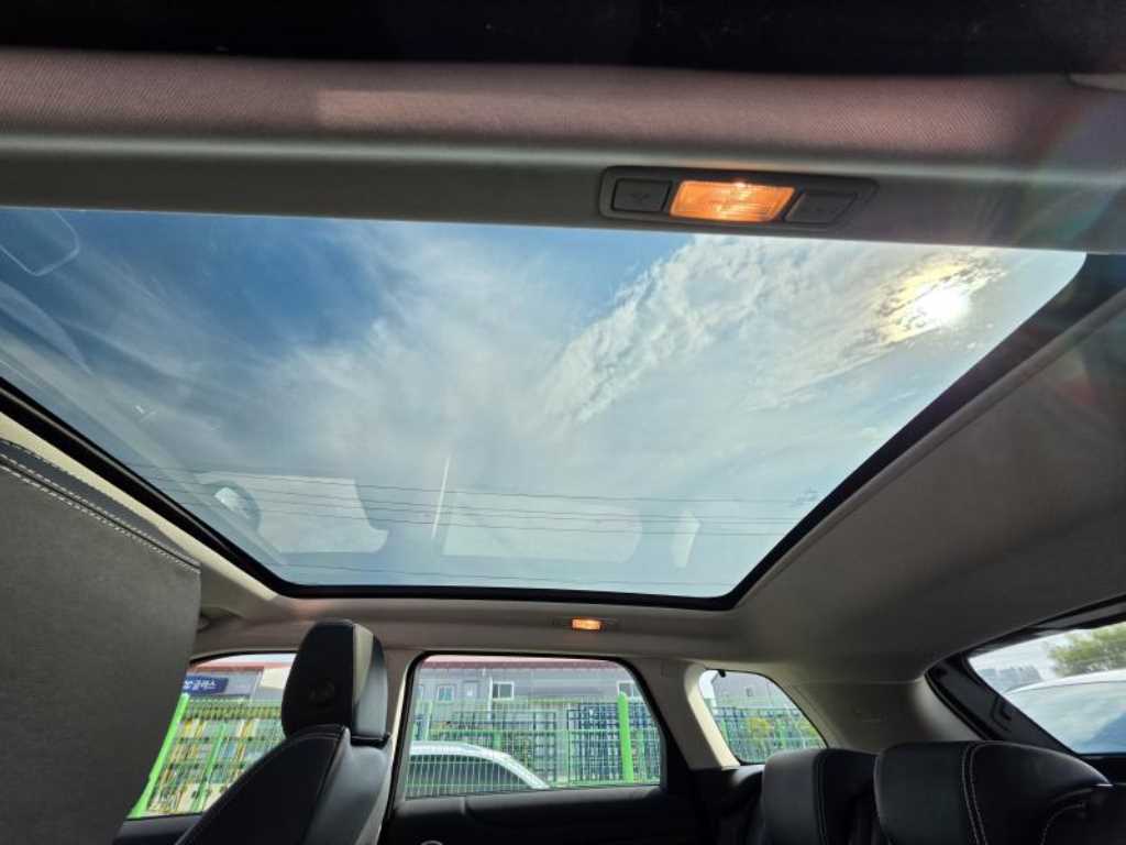 Land Rover Range Rover Evoque — photo 16