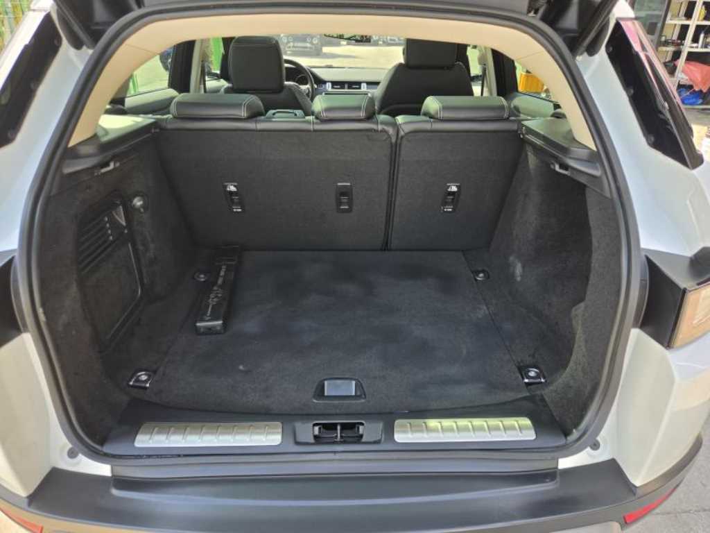 Land Rover Range Rover Evoque — photo 17