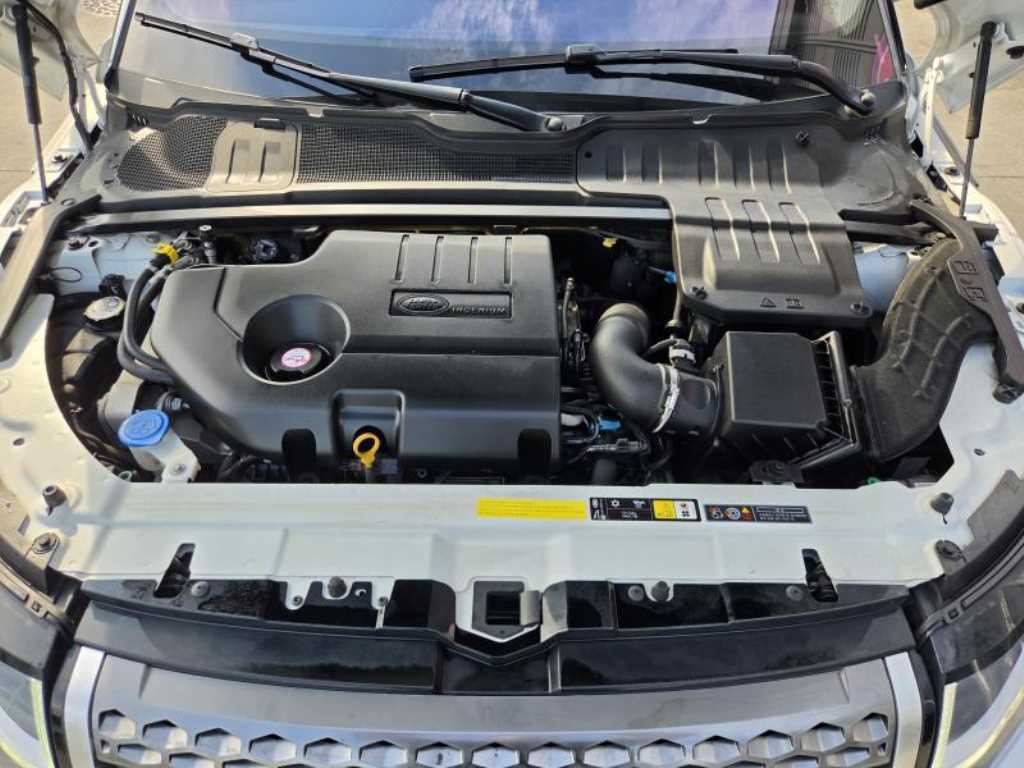 Land Rover Range Rover Evoque — photo 19