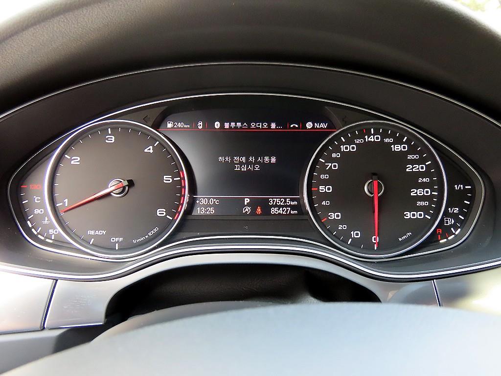 Audi A6 — photo 09