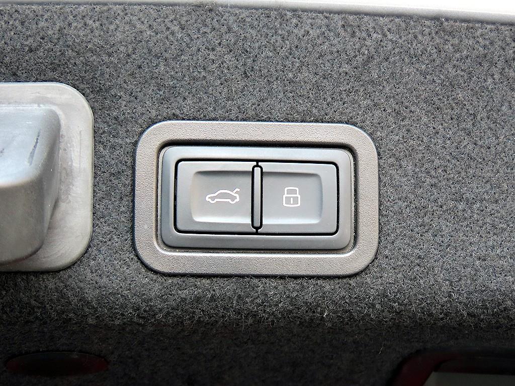 Audi A6 — photo 17