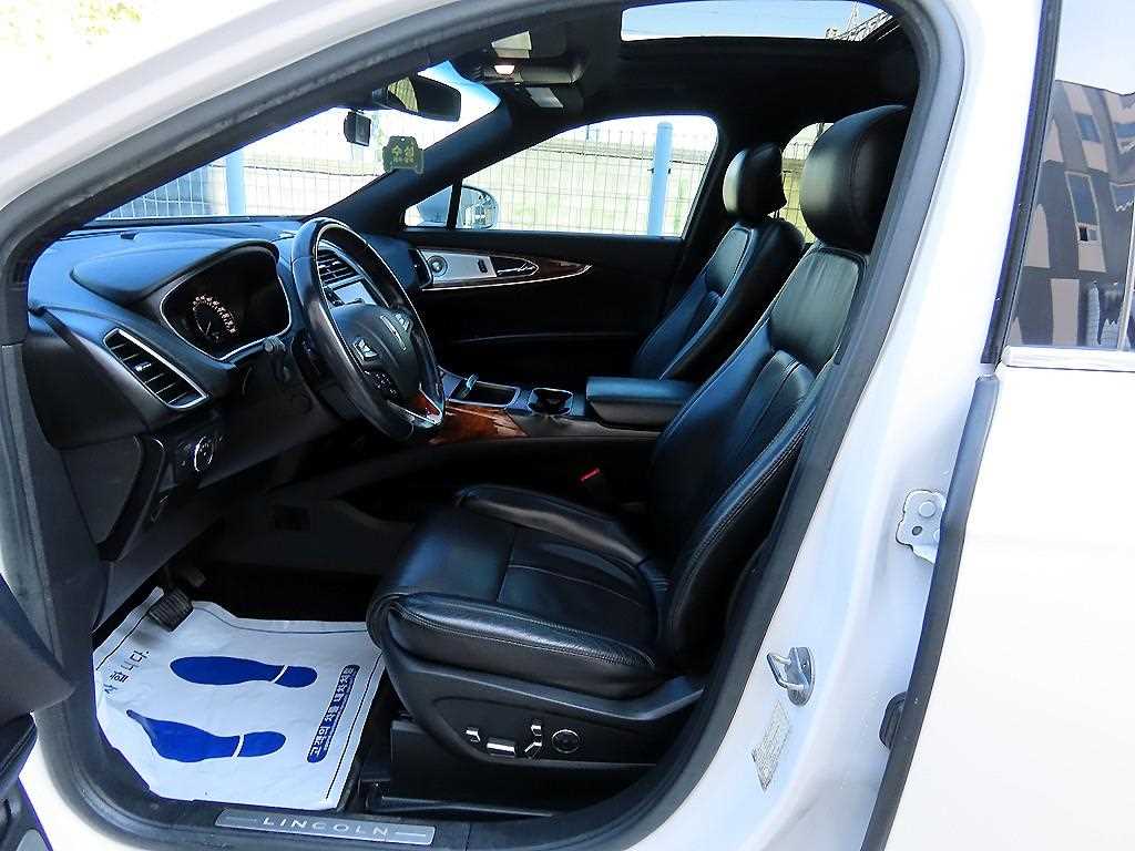 Lincoln MKX — photo 05