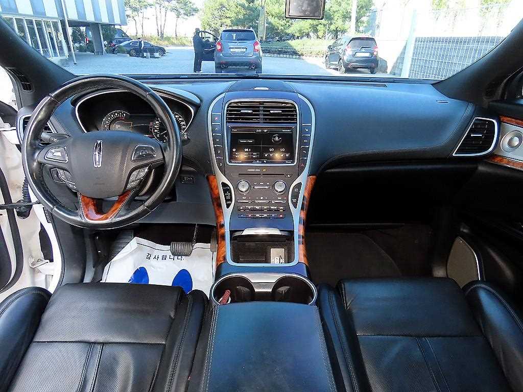 Lincoln MKX — photo 07