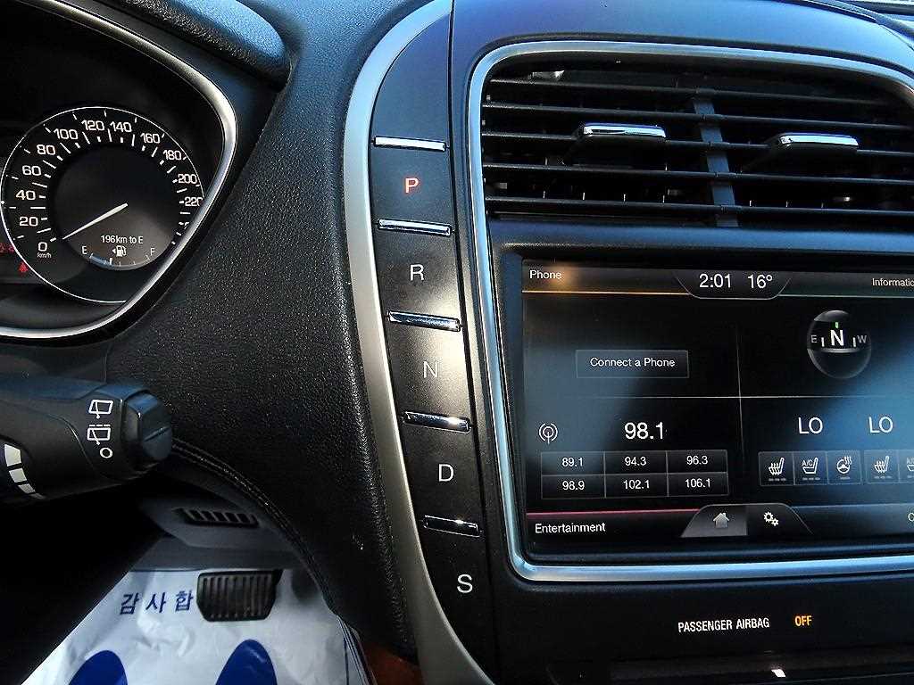 Lincoln MKX — photo 10