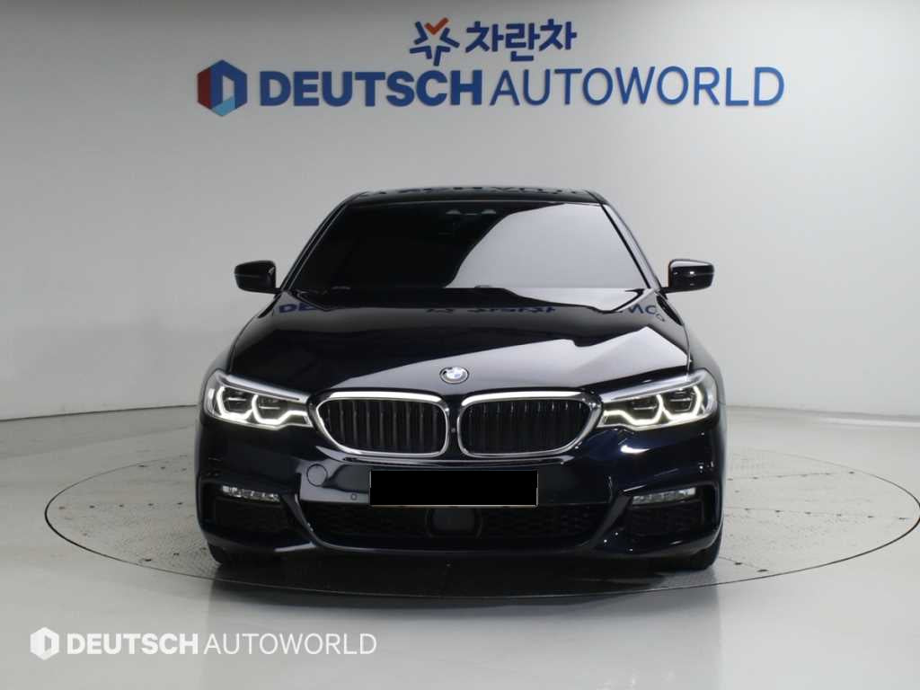 BMW 5-Series — photo 03