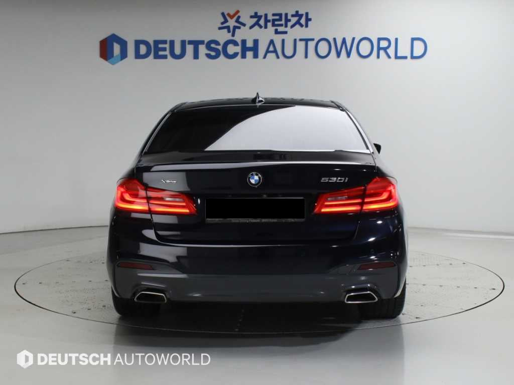 BMW 5-Series — photo 04