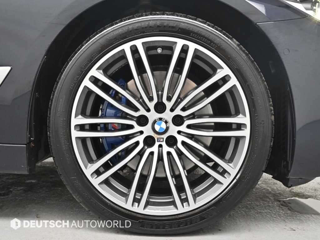 BMW 5-Series — photo 05