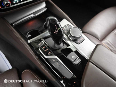 BMW 5-Series — photo 09
