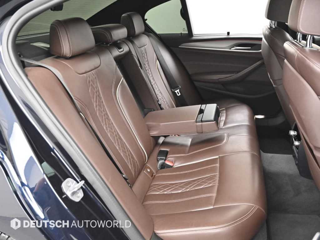 BMW 5-Series — photo 12
