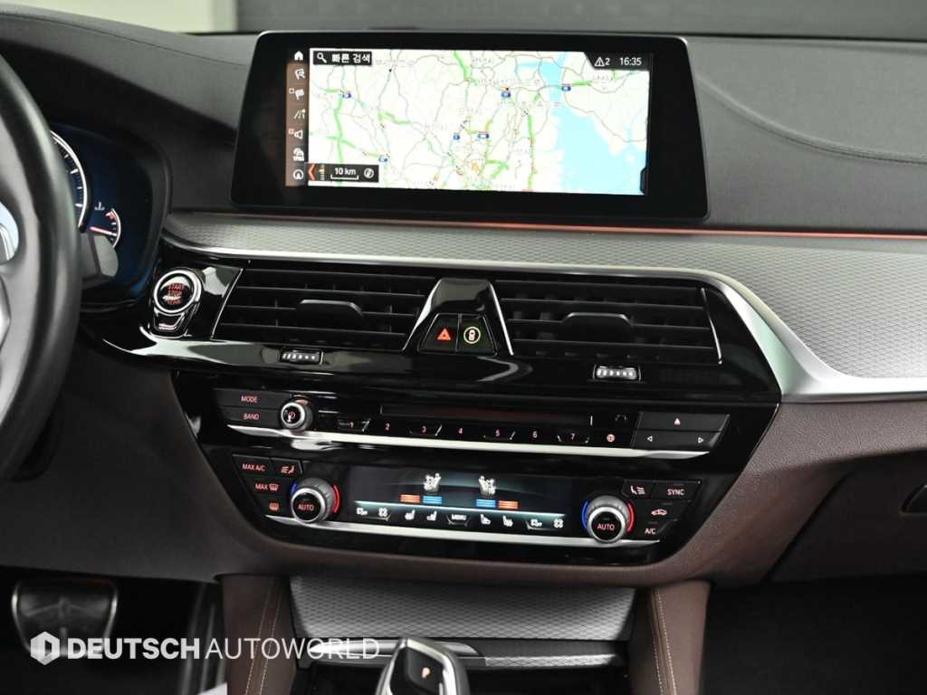 BMW 5-Series — photo 14