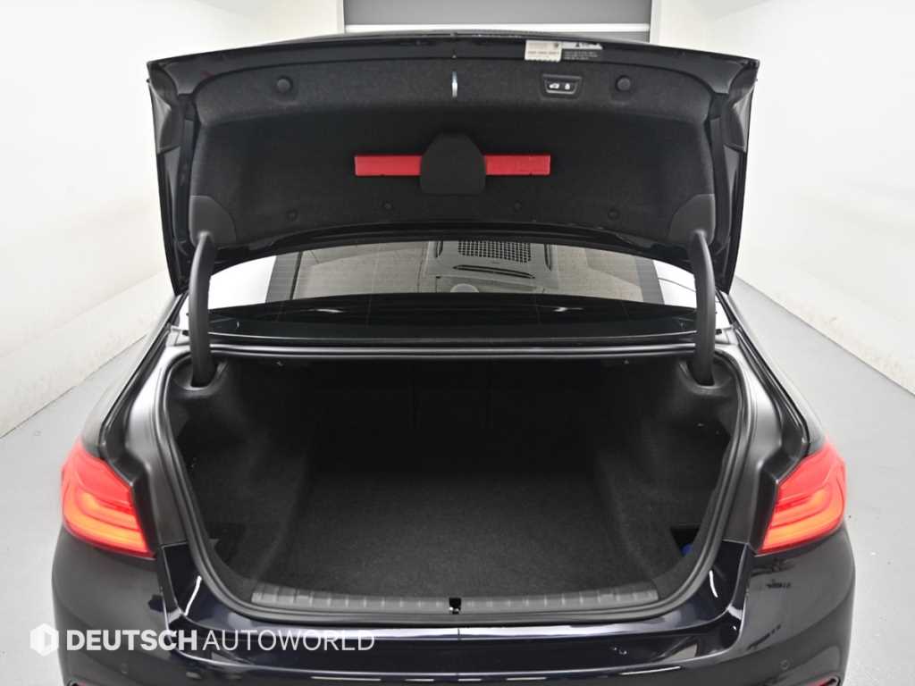 BMW 5-Series — photo 19