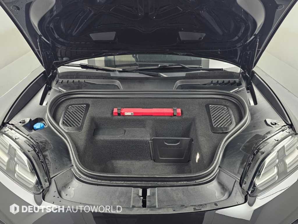 Porsche Macan — photo 06