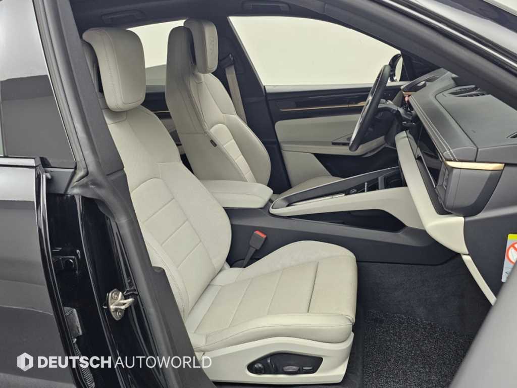 Porsche Macan — photo 10