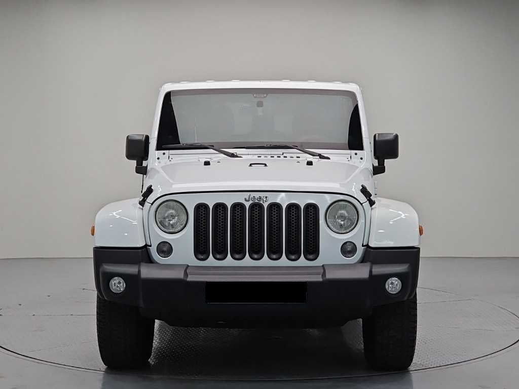 Jeep Wrangler — photo 02
