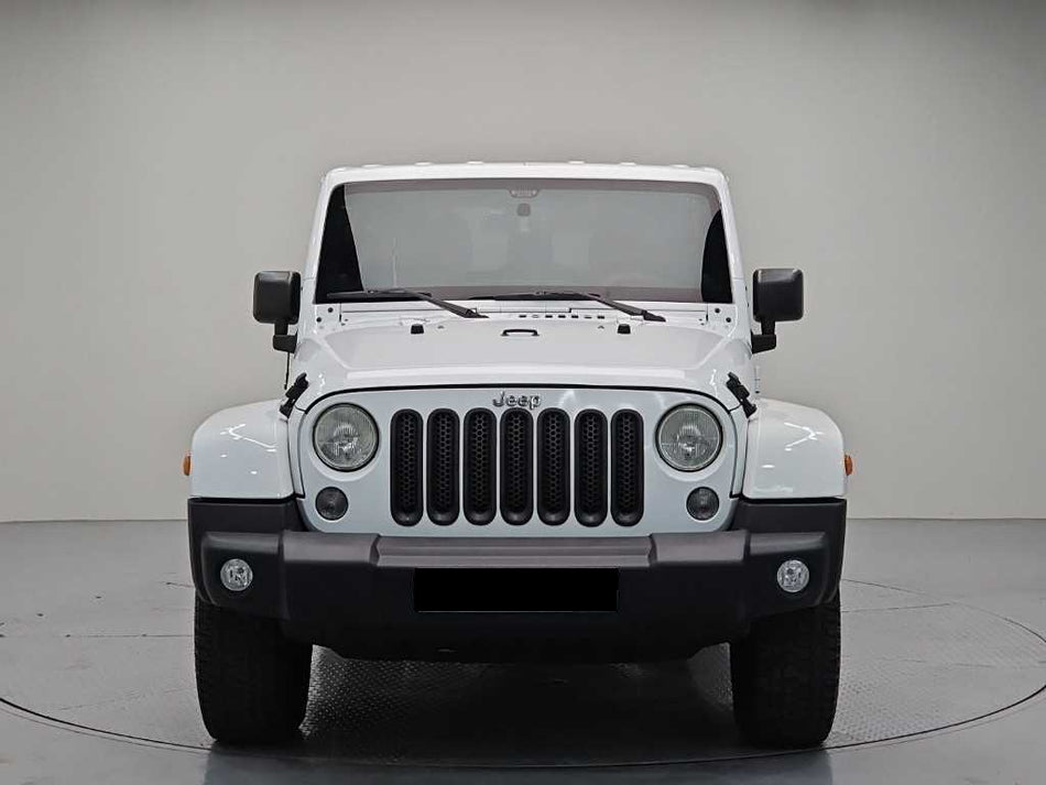 Jeep Wrangler — photo 02