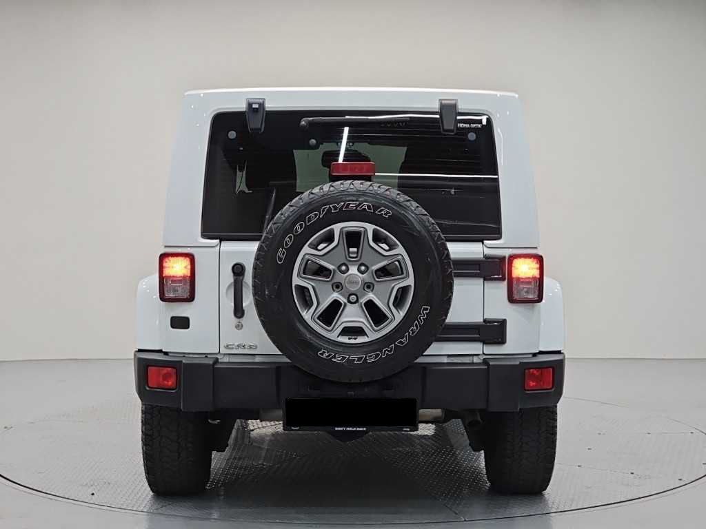 Jeep Wrangler — photo 03