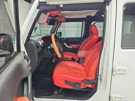 Jeep Wrangler — photo 11