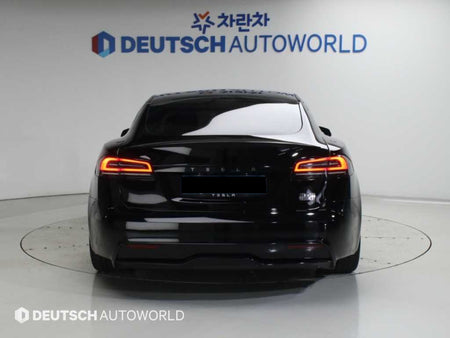 Tesla Model S — photo 04