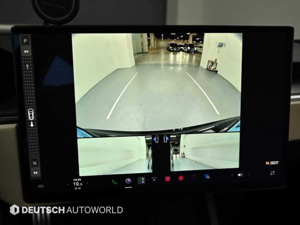 Tesla Model S — photo 15