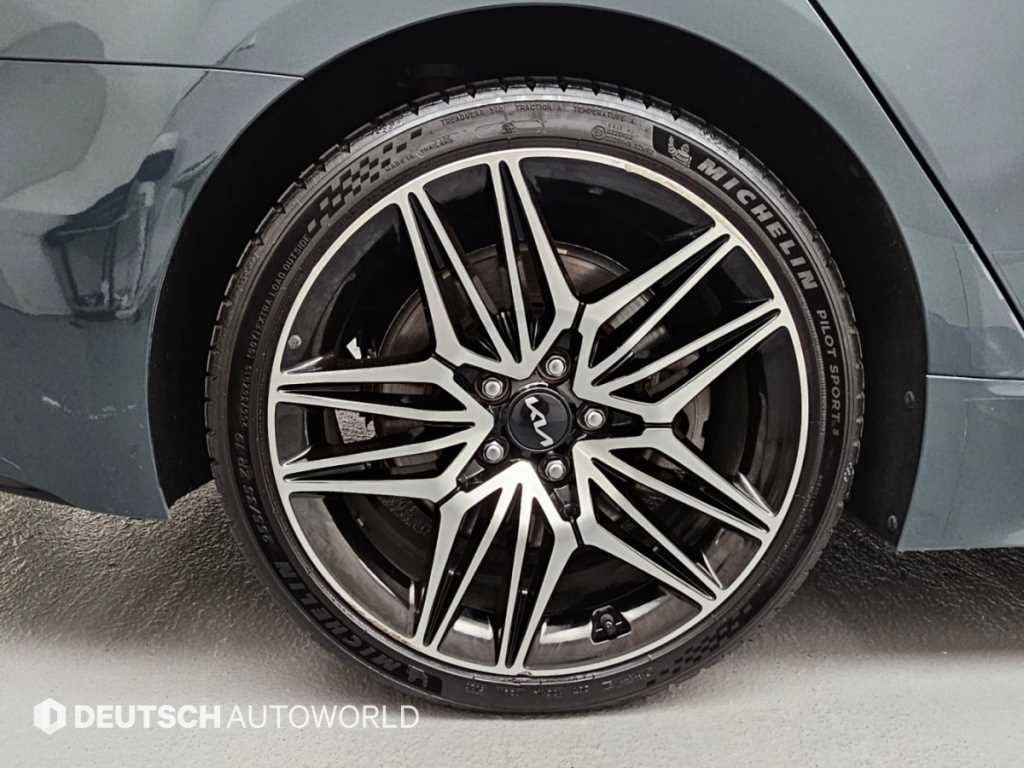 Kia Stinger — photo 05