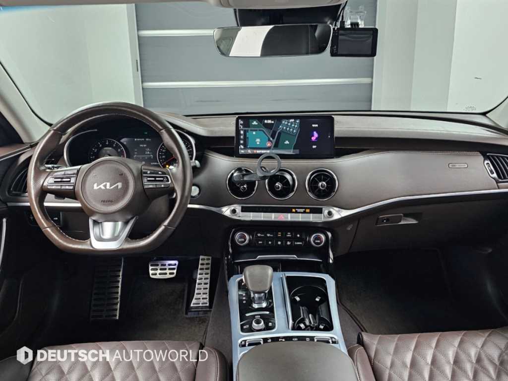 Kia Stinger — photo 07
