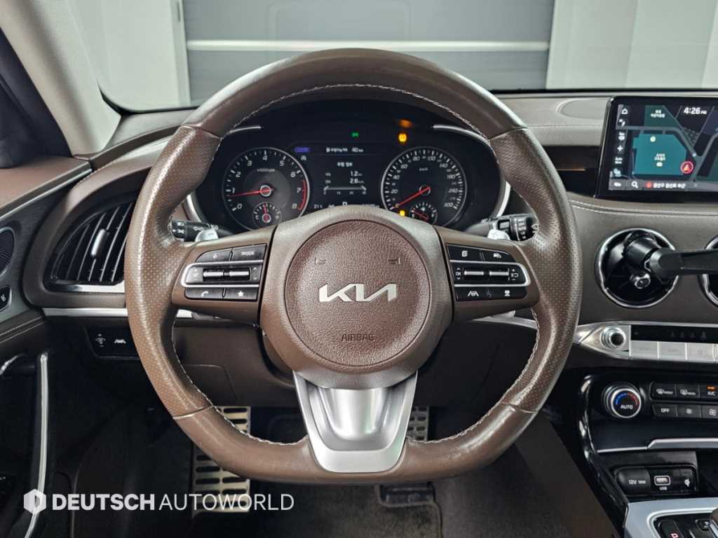 Kia Stinger — photo 13