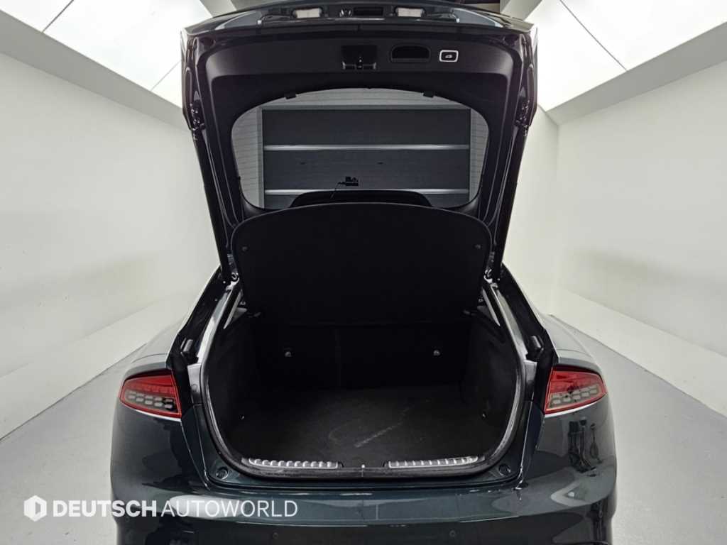 Kia Stinger — photo 19