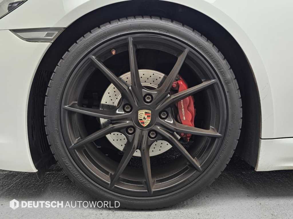 Porsche 718 — photo 05