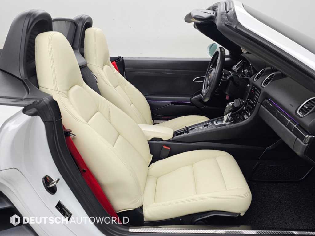 Porsche 718 — photo 10