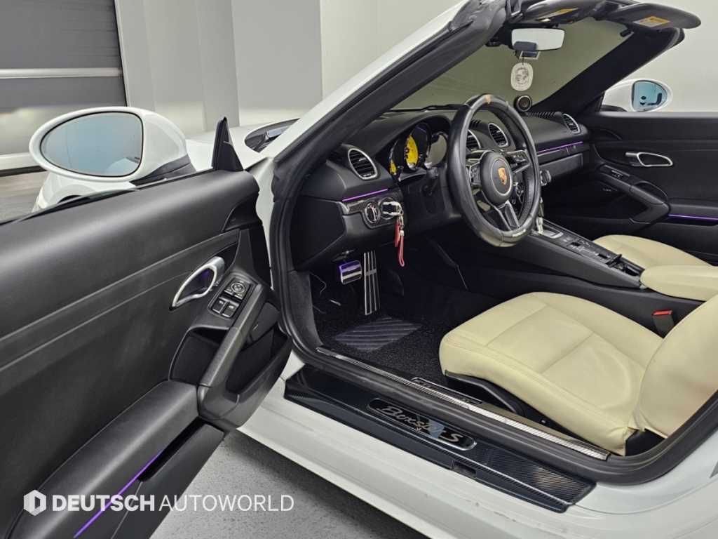 Porsche 718 — photo 11