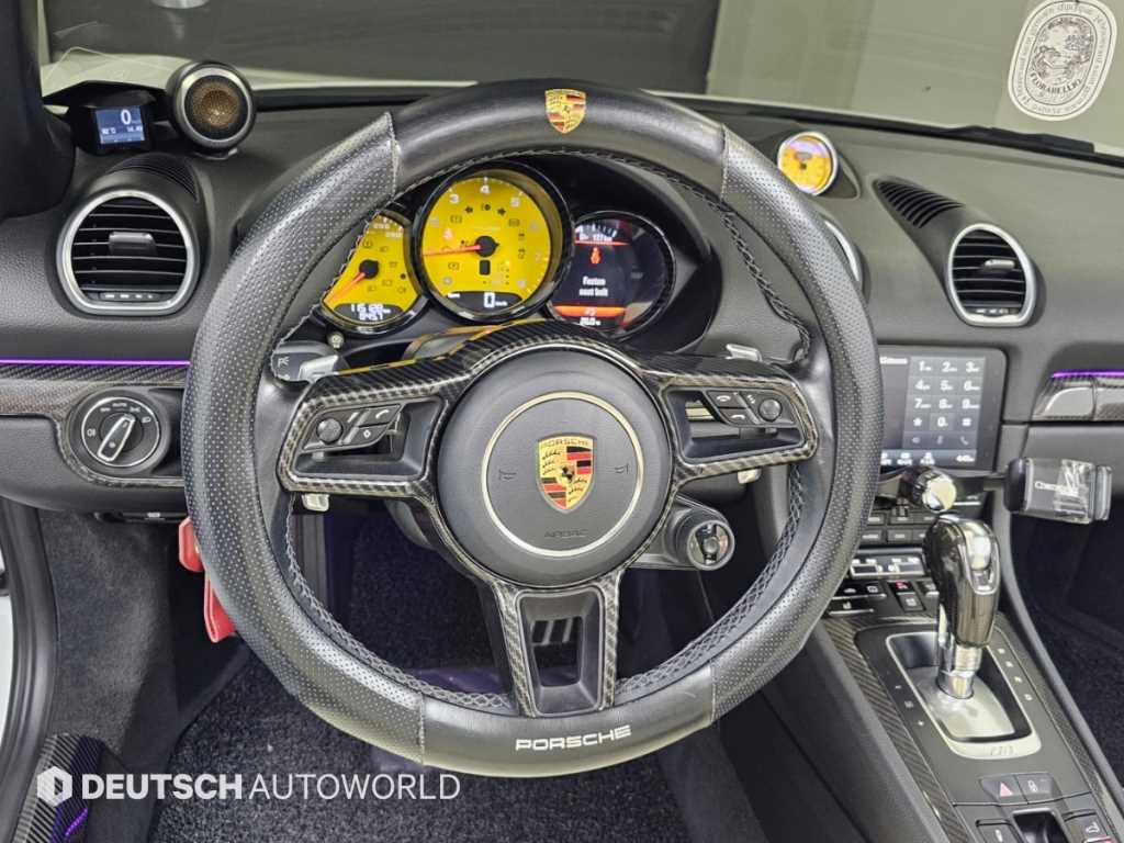 Porsche 718 — photo 13