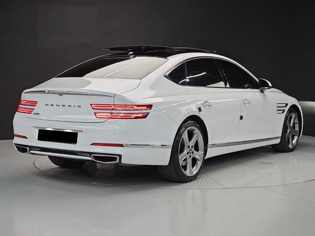 Genesis G80 — photo 04