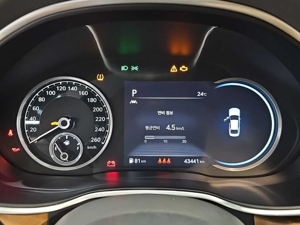 Genesis G80 — photo 07