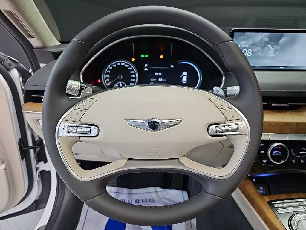 Genesis G80 — photo 09