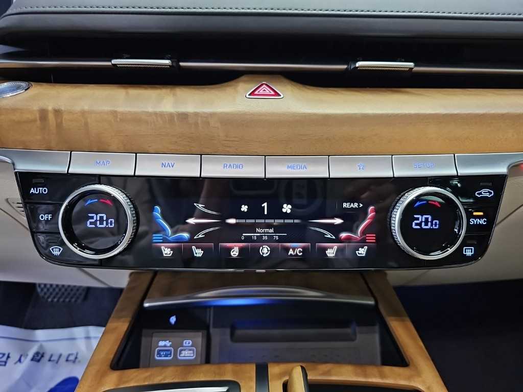 Genesis G80 — photo 10