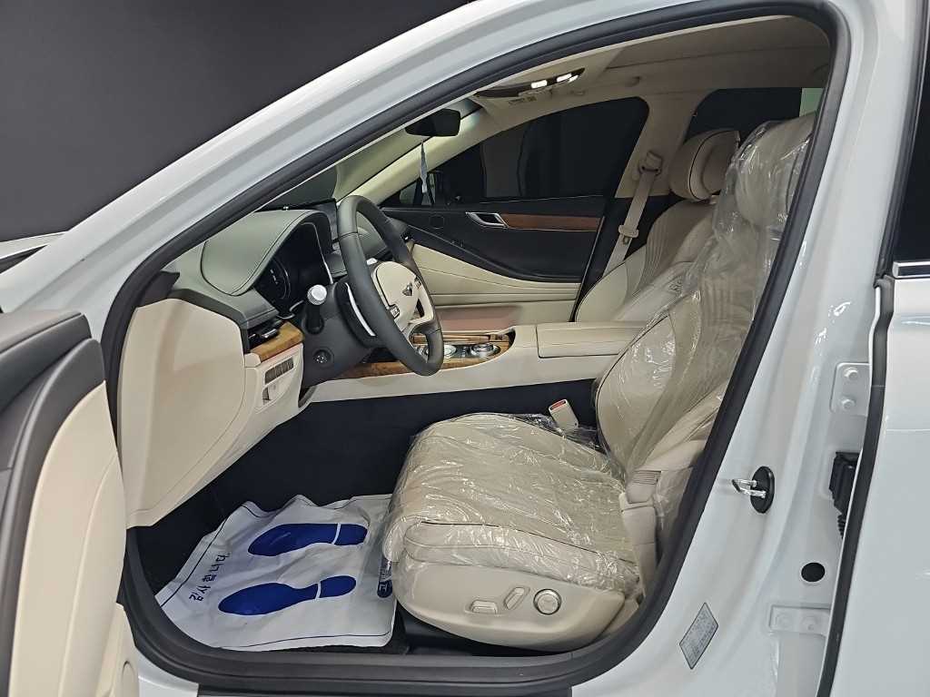 Genesis G80 — photo 11