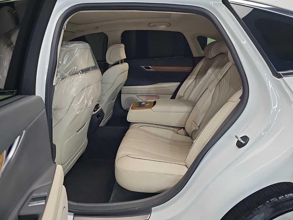 Genesis G80 — photo 12