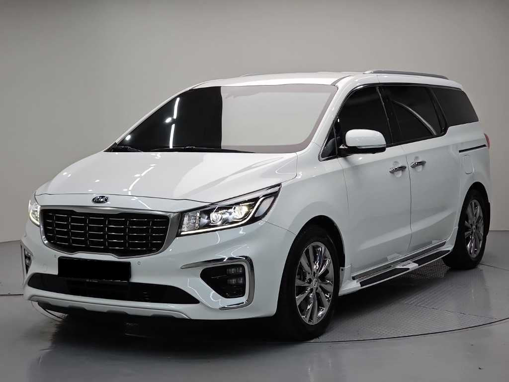 Kia Carnival — photo 01