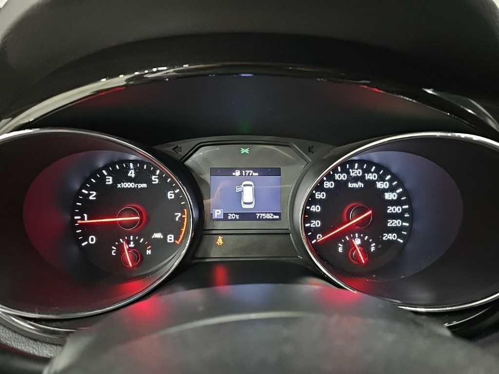 Kia Carnival — photo 06