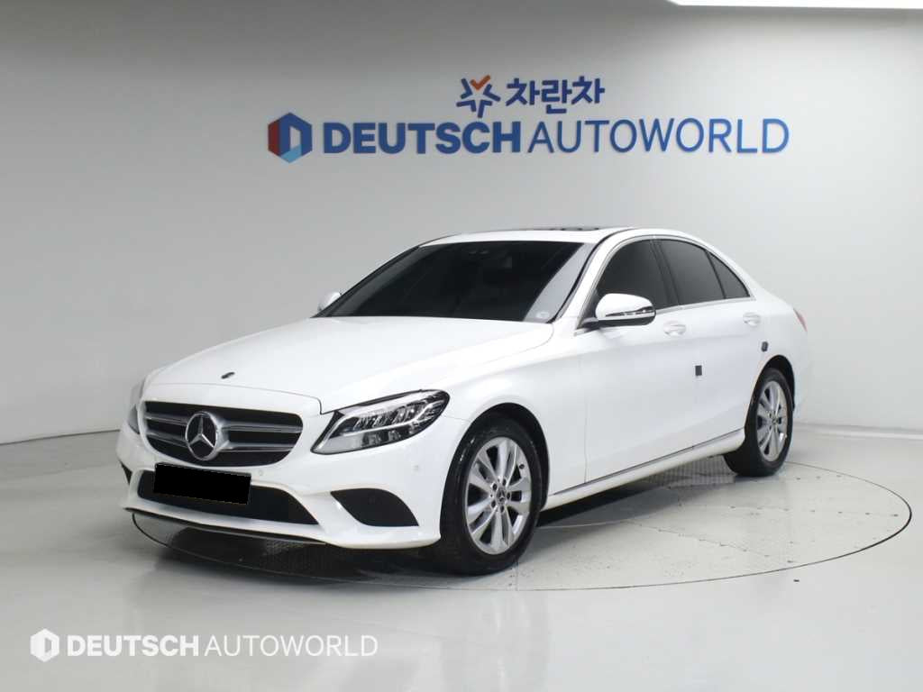 Mercedes-Benz C-Class — photo 01