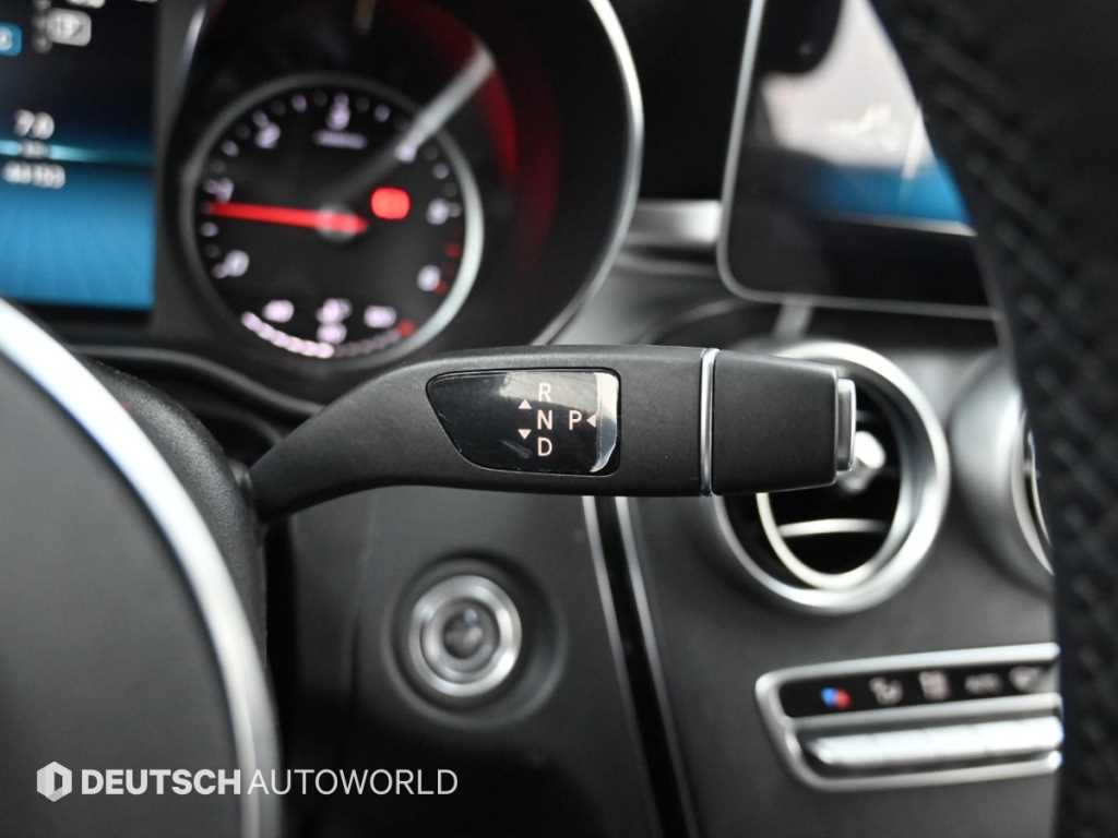 Mercedes-Benz C-Class — photo 09