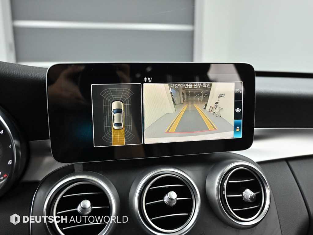 Mercedes-Benz C-Class — photo 15