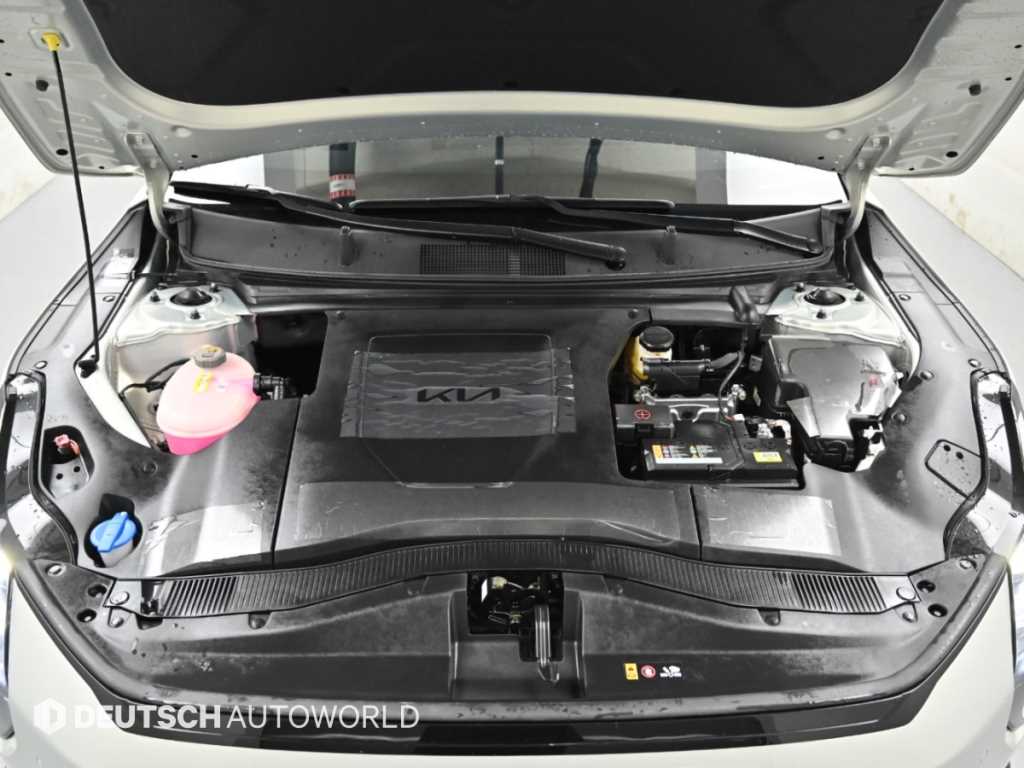 Kia EV4 — photo 06