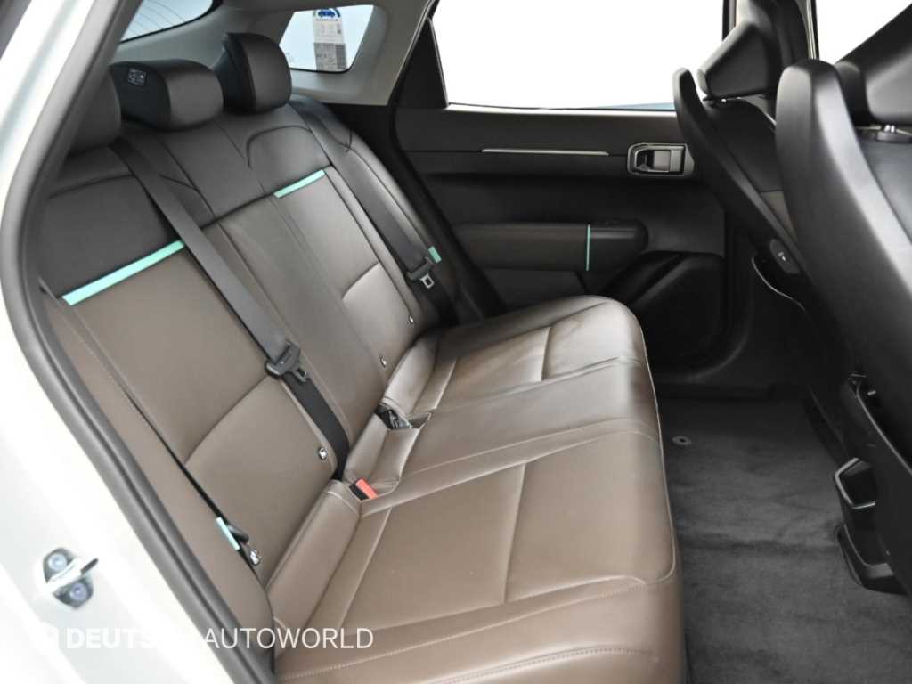 Kia EV4 — photo 12