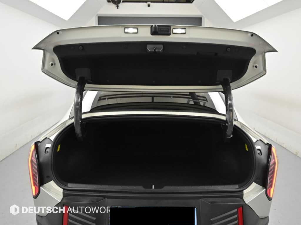 Kia EV4 — photo 20